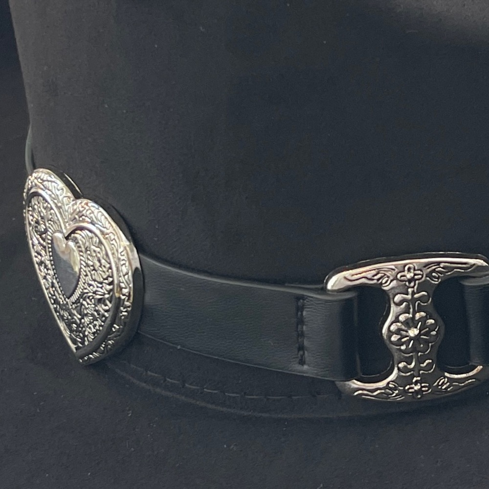 HAT western cowboy/cowgirl black silver heart buckle detail micro suede NWT - Picture 3 of 6